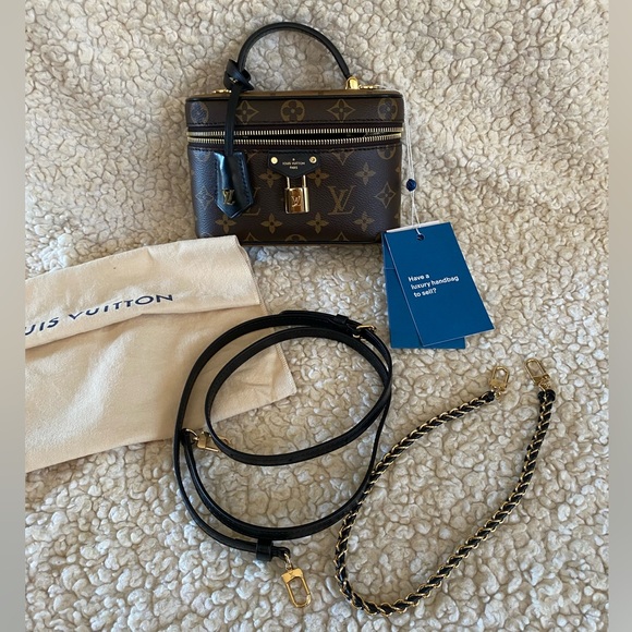 Louis Vuitton vanity chain pouch - Picture 1 of 17
